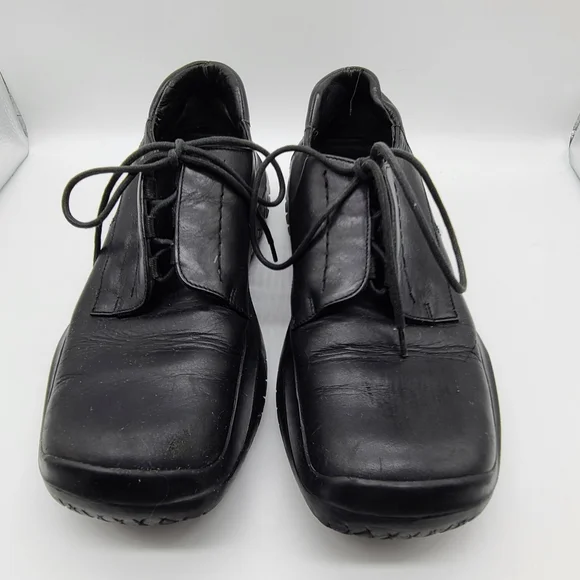 Prada square toe leather shoes